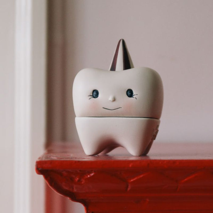 Baby Tooth Box - Off White par Konges Sløjd - Money Bank, Musical Box & Tooth Box | Jourès