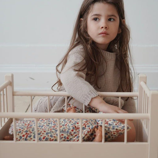 Wooden Doll Bed - Cherry par Konges Sløjd - Gifts $100 and more | Jourès
