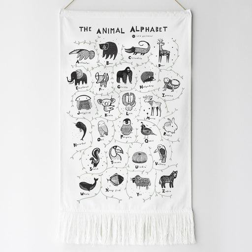 Animal Alphabet Printed Tapestry par Wee Gallery - Home Decor | Jourès