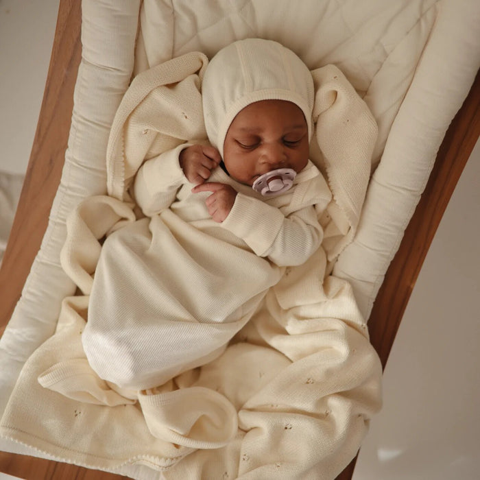 LEVO Baby Rocker -  Walnut Wood - Organic White par Charlie Crane - Decor and Furniture | Jourès