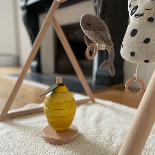 Fruit à empiler en bois - Citron par Konges Sløjd - Jeux éducatifs et loisirs | Jourès