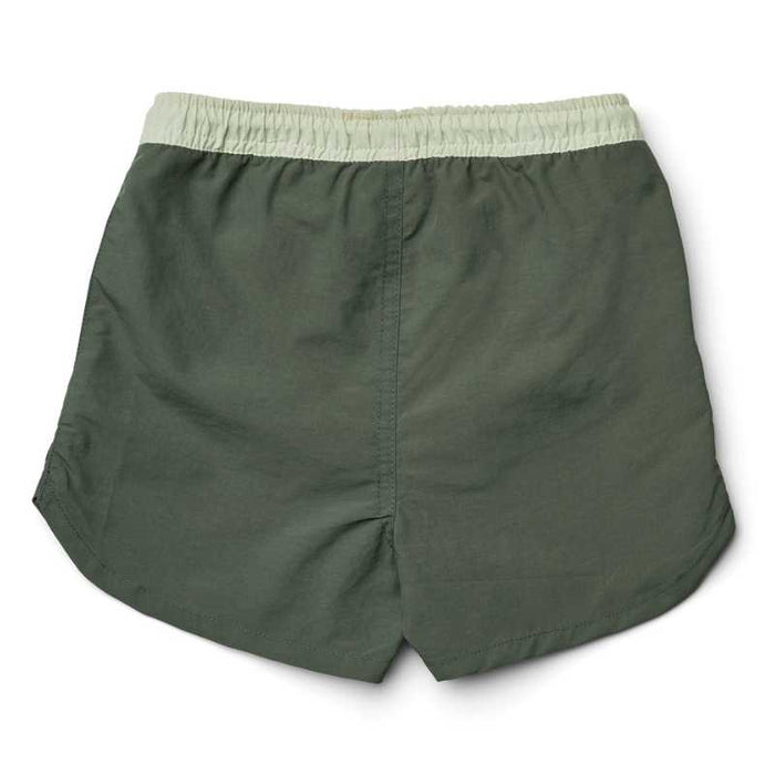 Aiden Board Shorts With Pockets - Hunter Green/Dusty Mint mix par Liewood - Swimsuits & Sun Hats | Jourès