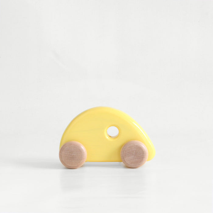 Wooden Car - Yellow - Made in Canada par Caribou - Baby | Jourès