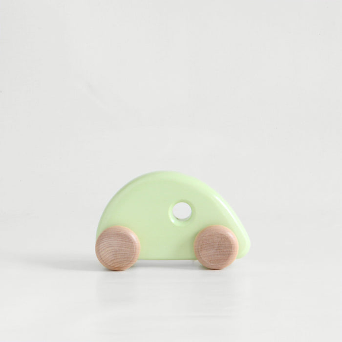 Wooden Car - Mint - Made in Canada par Caribou - Toys, Teething Toys & Books | Jourès