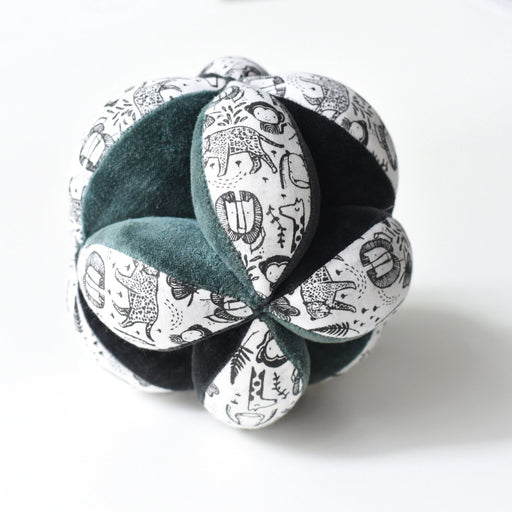 Sensory Puzzle Ball - Wild par Wee Gallery - Toys, Teething Toys & Books | Jourès